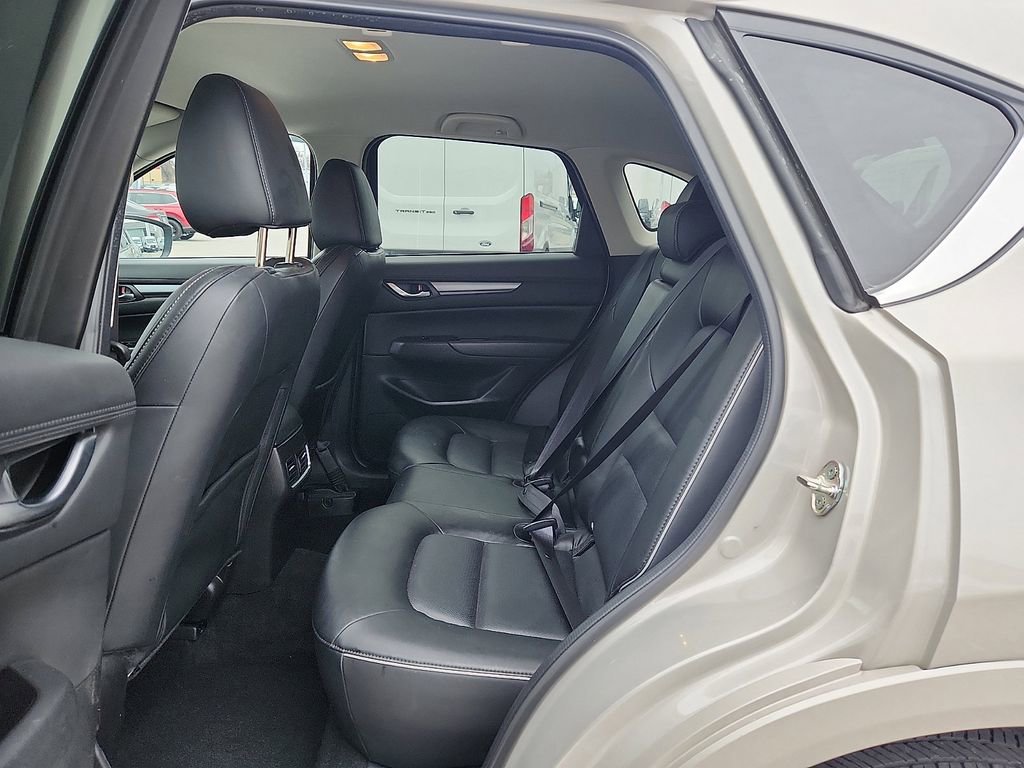 Used 2024 MAZDA CX-5 AWD 2.5 S w/ Select Package image 6