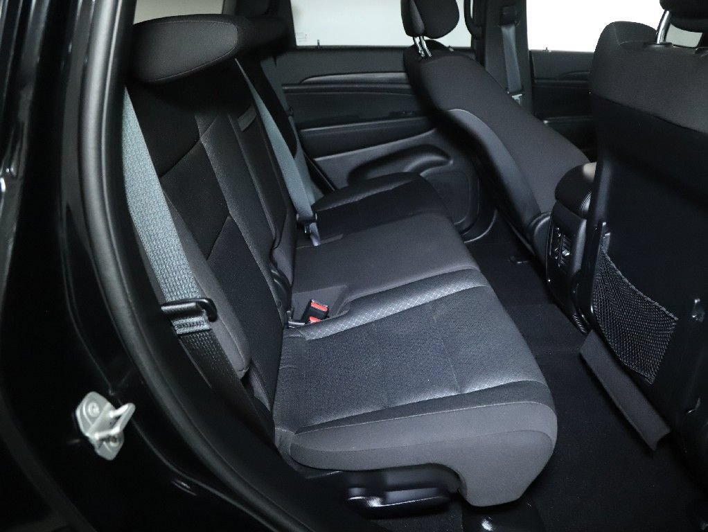 Used 2021 Jeep Grand Cherokee Laredo AWD/4WD image 32