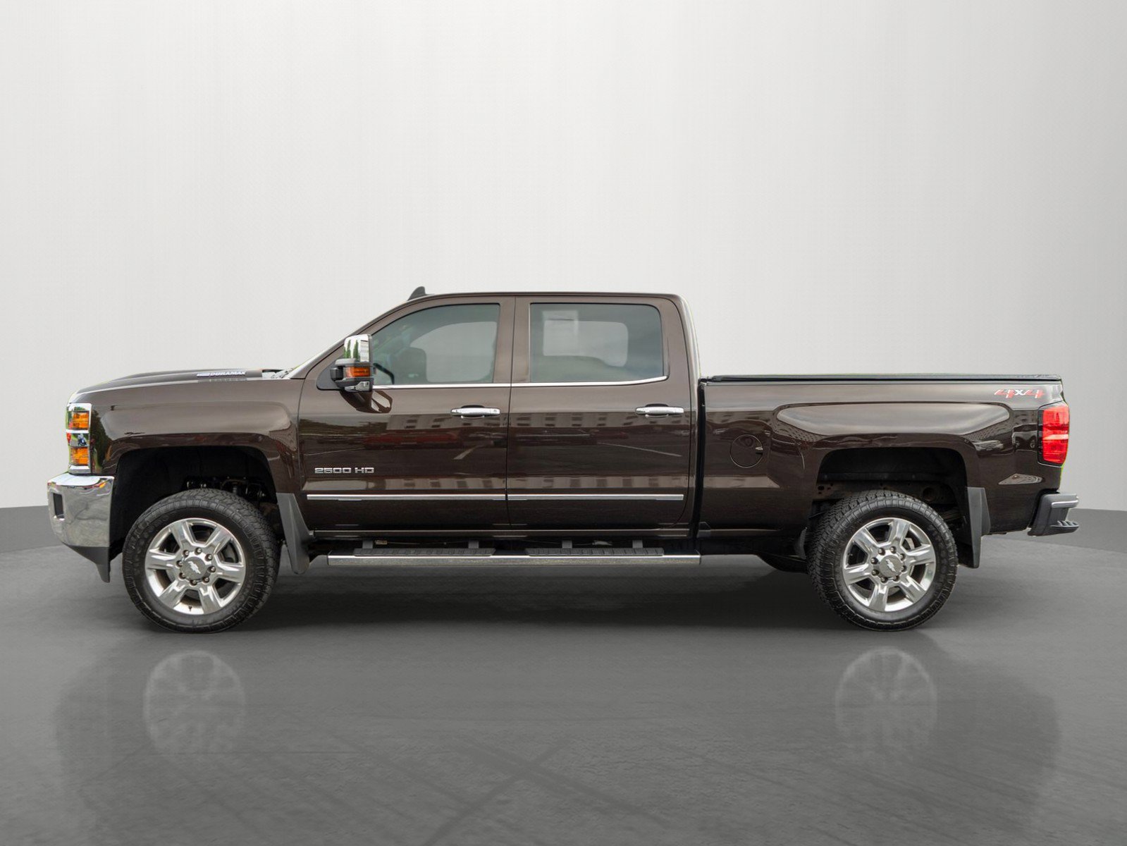 Used 2018 Chevrolet Silverado 2500 LTZ w/ Duramax Plus Package AWD/4WD image 4