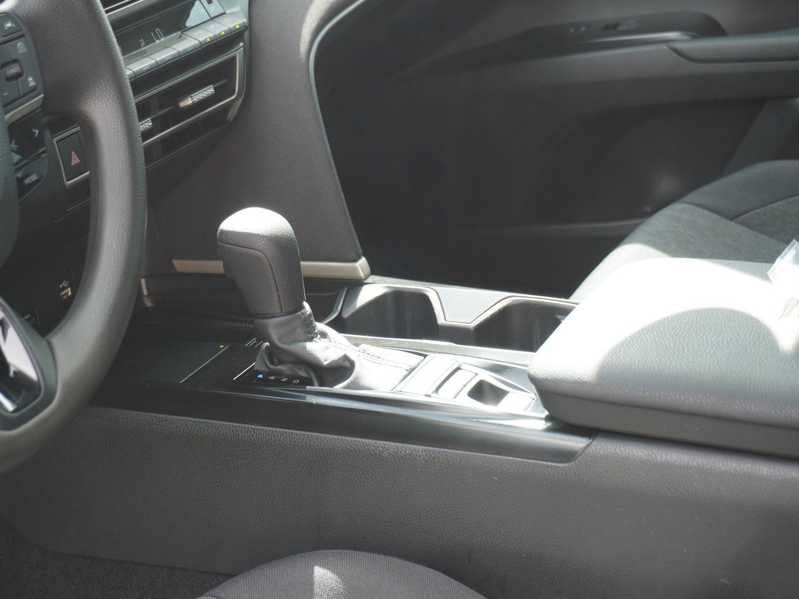 Used 2025 Toyota Camry LE w/ Convenience Package FWD image 20