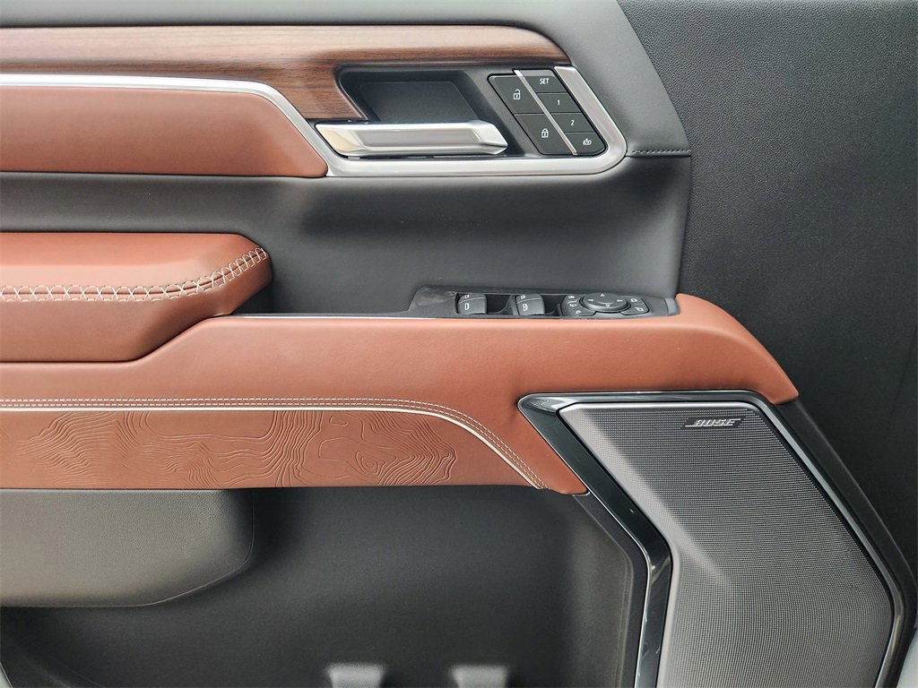New 2026 GMC Sierra 2500 Denali Ultimate w/ Max Trailering Package image 15