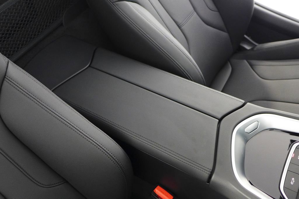 Certified 2022 BMW Z4 M40i w/ Driving Assistance Package image 21