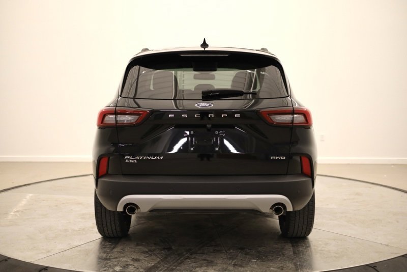 Used 2023 Ford Escape Platinum image 4