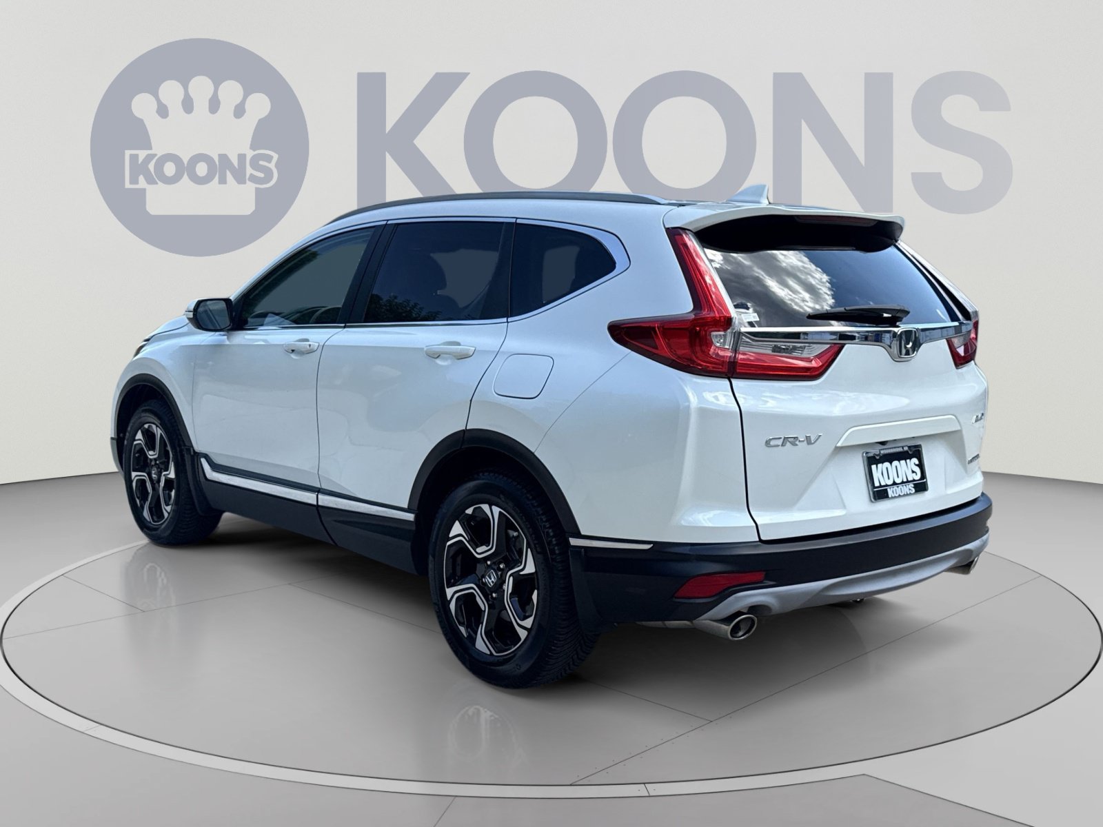 Used 2017 Honda CR-V Touring image 4