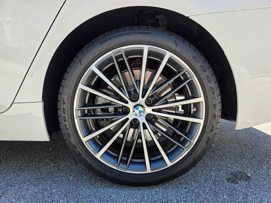 Used 2023 BMW 540i xDrive w/ Convenience Package image 15