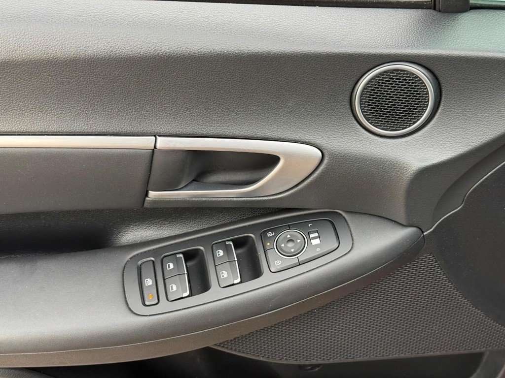 Used 2024 Hyundai Sonata SEL FWD image 12