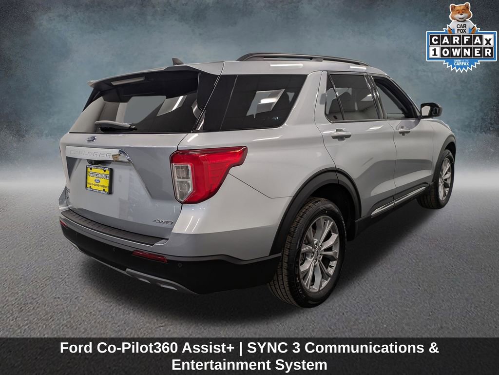 Used 2022 Ford Explorer XLT w/ Equipment Group 202A image 5