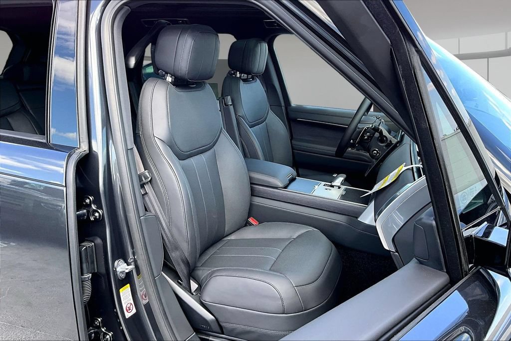 New 2026 Land Rover Range Rover SE AWD/4WD image 11