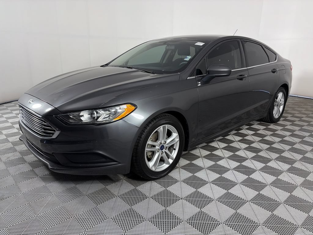 Used 2018 Ford Fusion SE w/ Fusion SE Technology Package FWD video 3