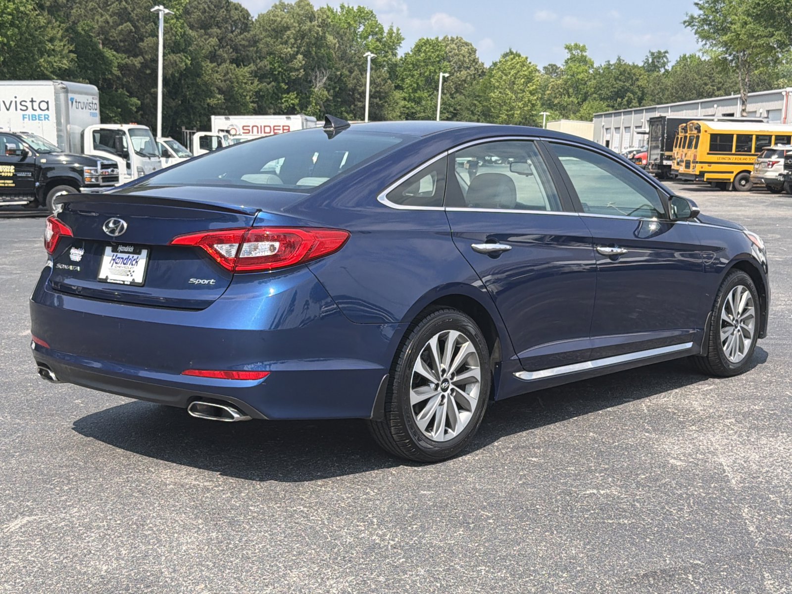Used 2017 Hyundai Sonata Sport w/ Value Edition Package 02 FWD image 12