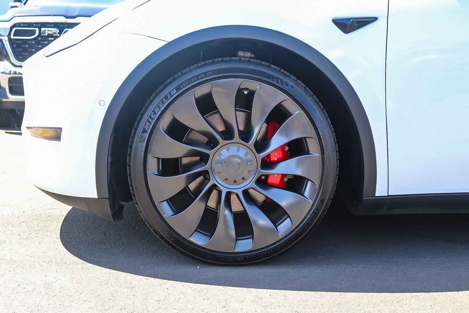 Used 2022 Tesla Model Y Performance AWD/4WD image 9