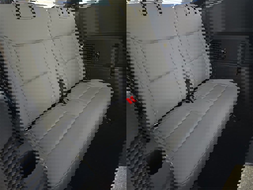 New 2026 Ford Explorer Active w/ Active Comfort Package image 12