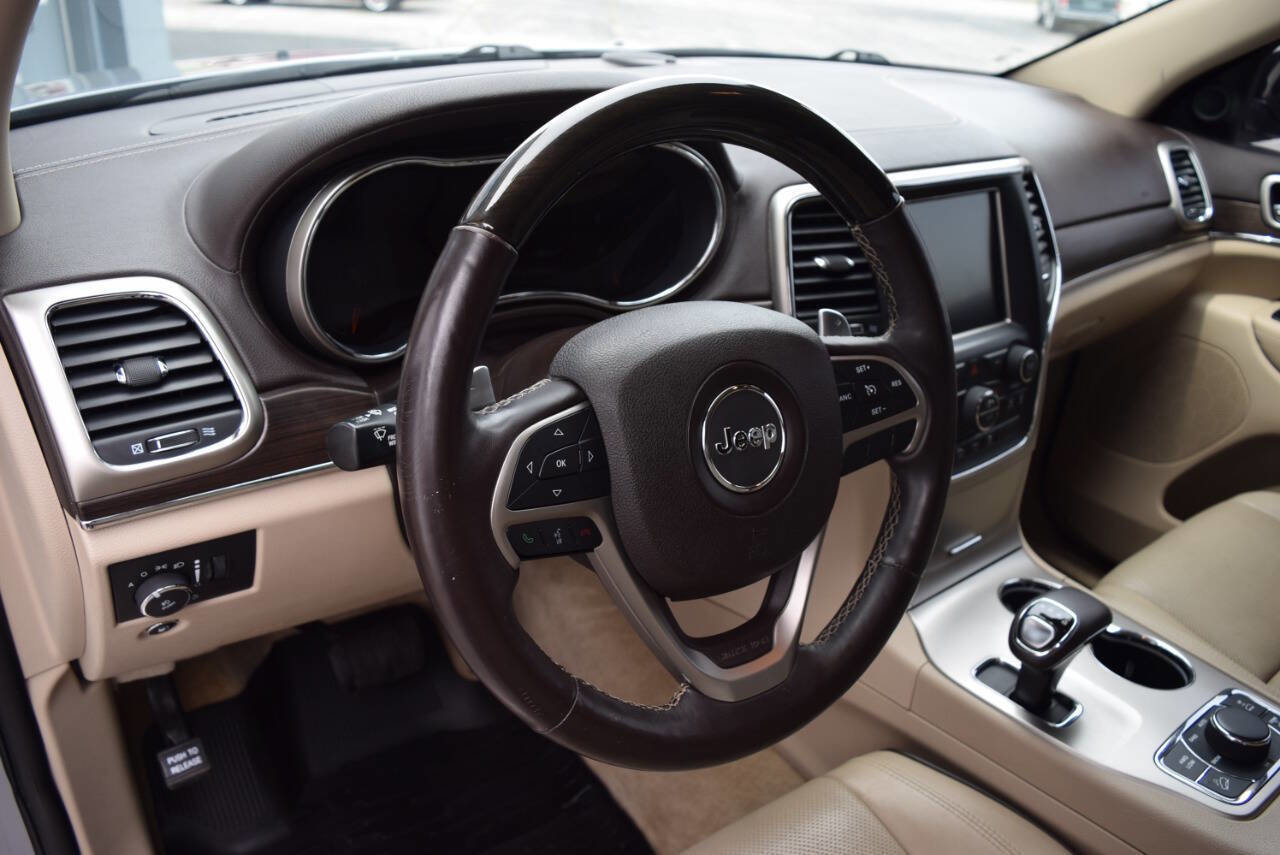 Used 2015 Jeep Grand Cherokee Overland image 39