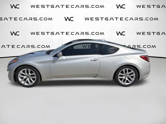 Used 2013 Hyundai Genesis 3.8 RWD image 11
