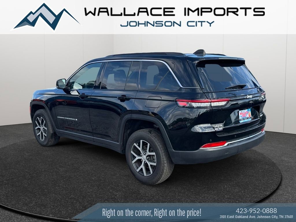 Used 2024 Jeep Grand Cherokee Limited AWD/4WD image 3