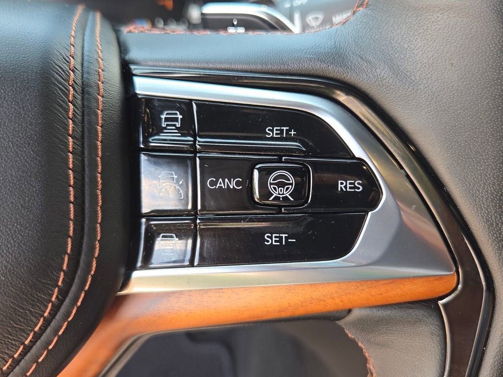 Used 2024 Jeep Grand Cherokee L Summit AWD/4WD image 24