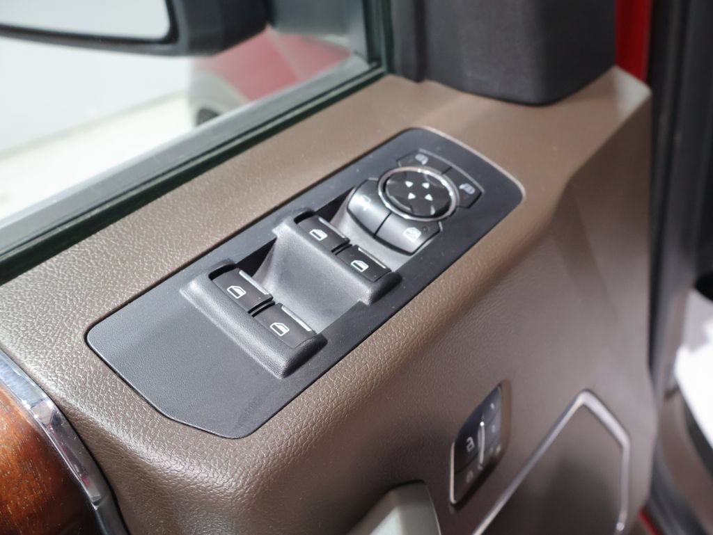 Used 2015 Ford F150 King Ranch w/ Equipment Group 601A Luxury AWD/4WD image 13