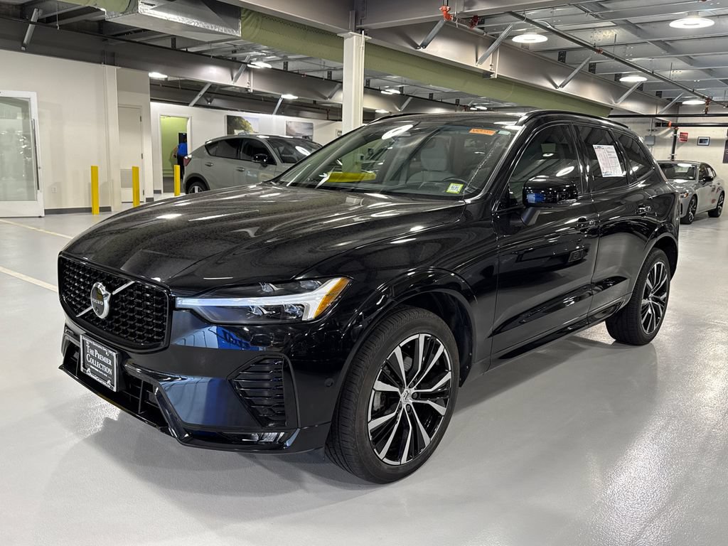 Certified 2024 Volvo XC60 B5 Plus w/ Protection Package Premier AWD/4WD image 5