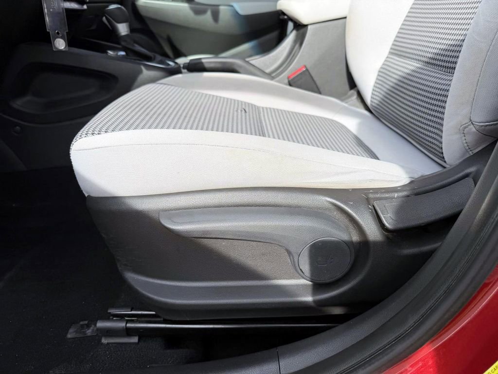 Certified 2022 Hyundai Kona SE image 14