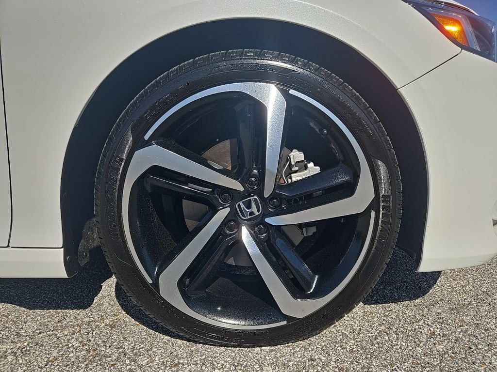Used 2018 Honda Accord Sport image 28