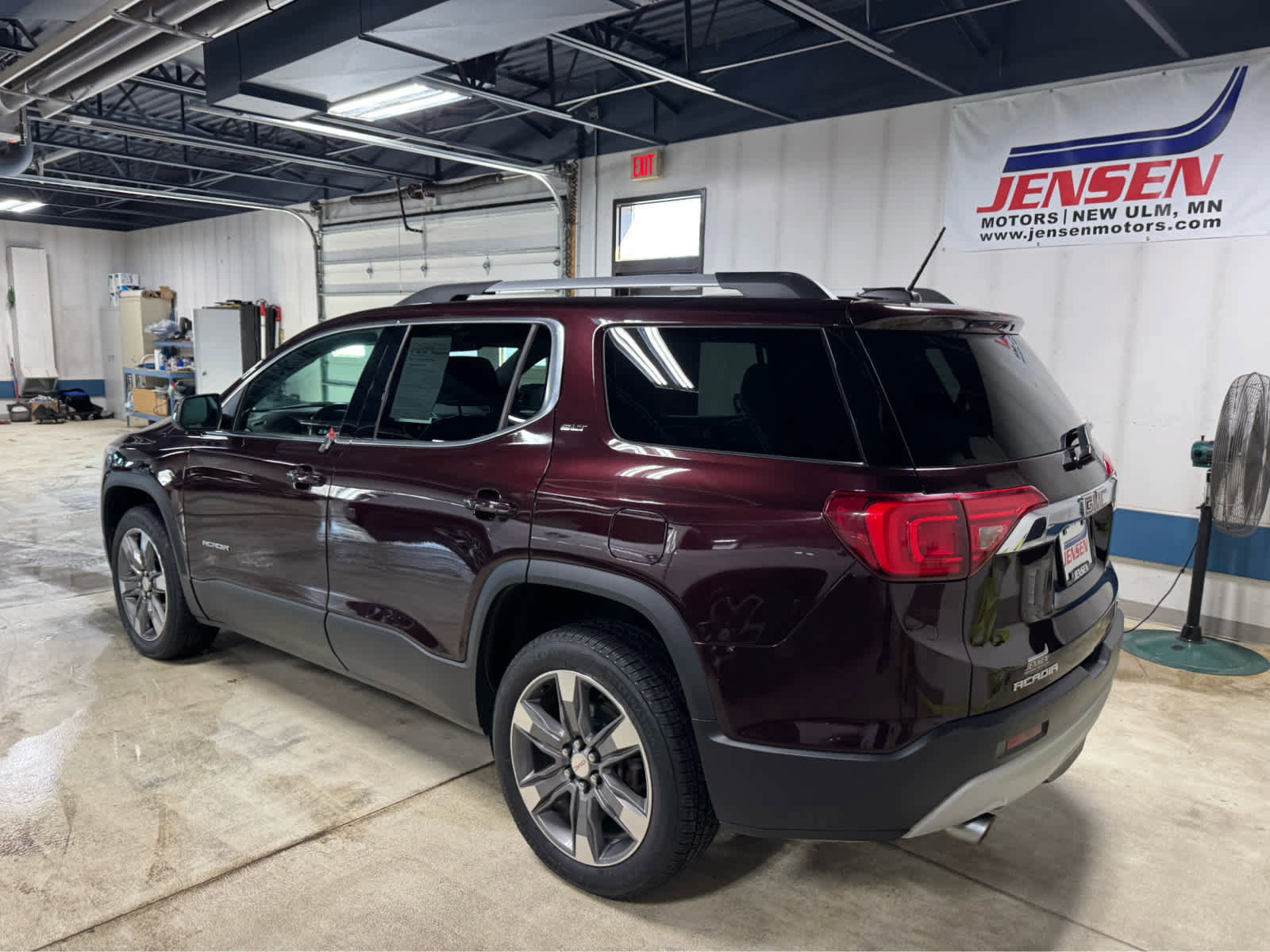 Used 2018 GMC Acadia SLT image 6