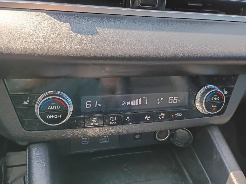 Used 2022 Mitsubishi Outlander SE FWD image 13
