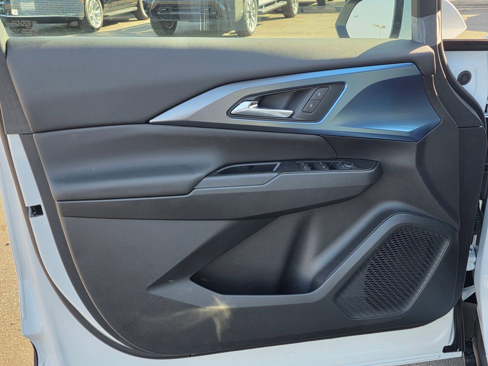 New 2026 Chevrolet Equinox EV LT image 19