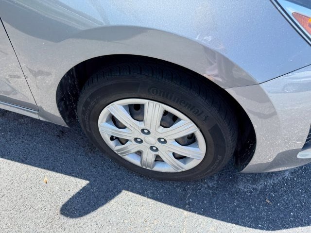 Used 2022 Kia Rio S image 9