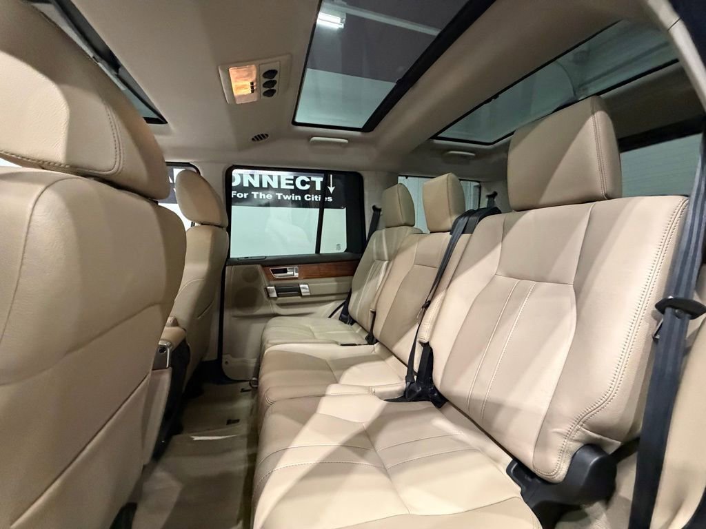 Used 2014 Land Rover LR4 HSE image 28