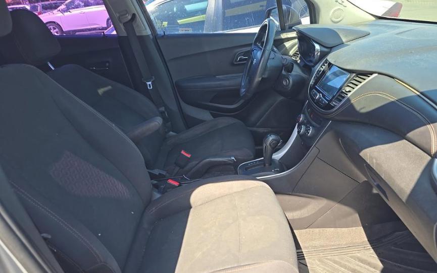 Used 2017 Chevrolet Trax LS w/ LPO, Protection Package FWD image 8