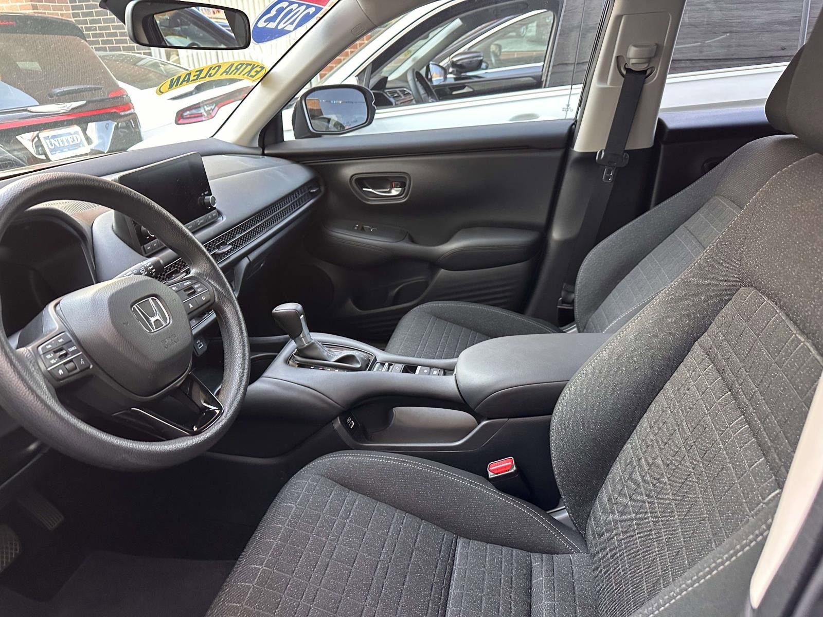 Used 2023 Honda HR-V LX image 11