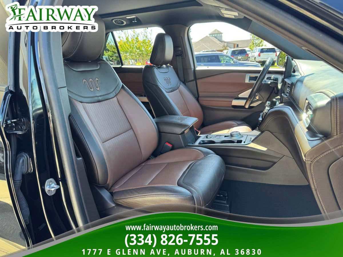 Used 2023 Ford Explorer King Ranch w/ Technology Package AWD/4WD image 12