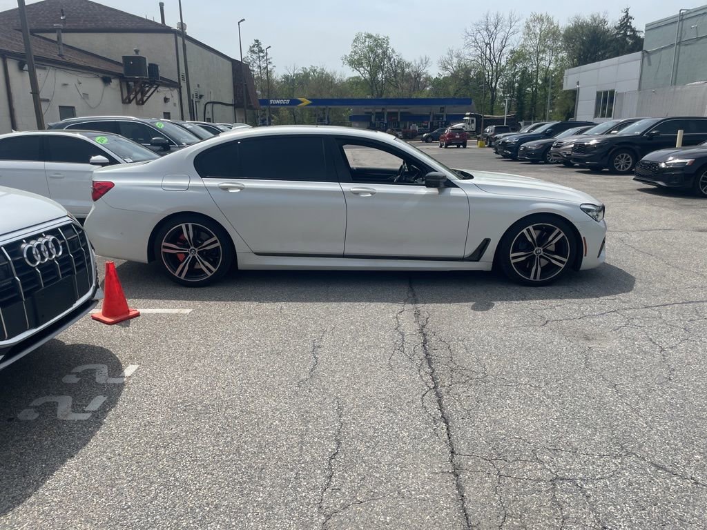 Used 2018 BMW 750i xDrive image 8