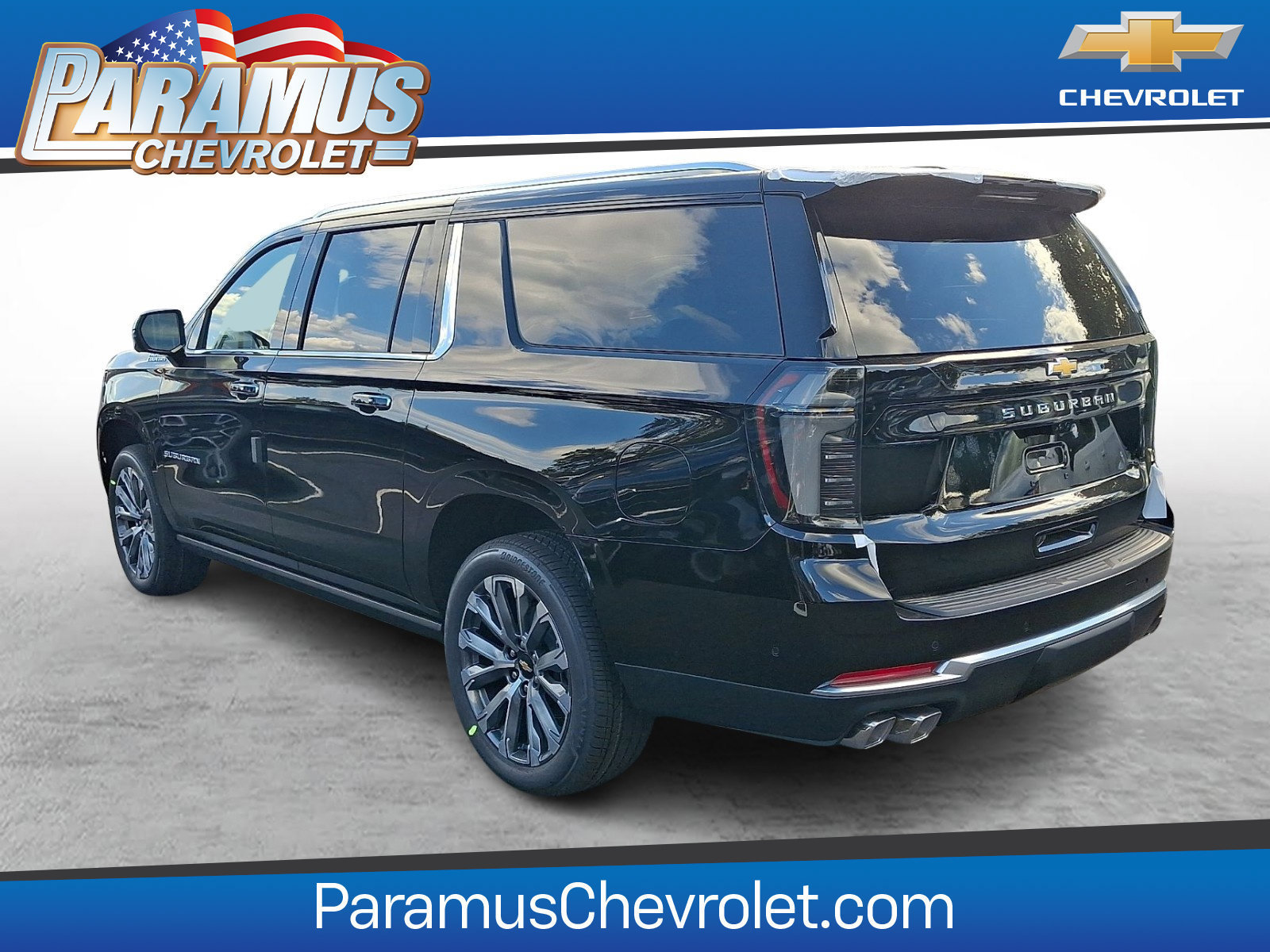 New 2026 Chevrolet Suburban High Country AWD/4WD image 3
