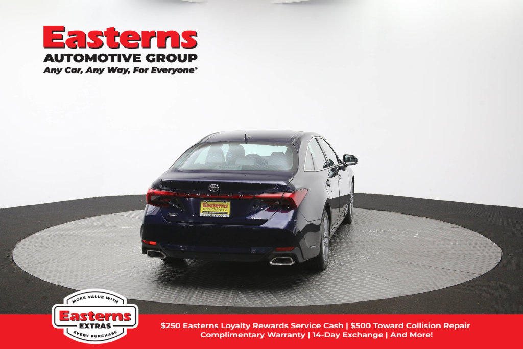 Used 2022 Toyota Avalon XLE w/ Moonroof Package FWD image 41