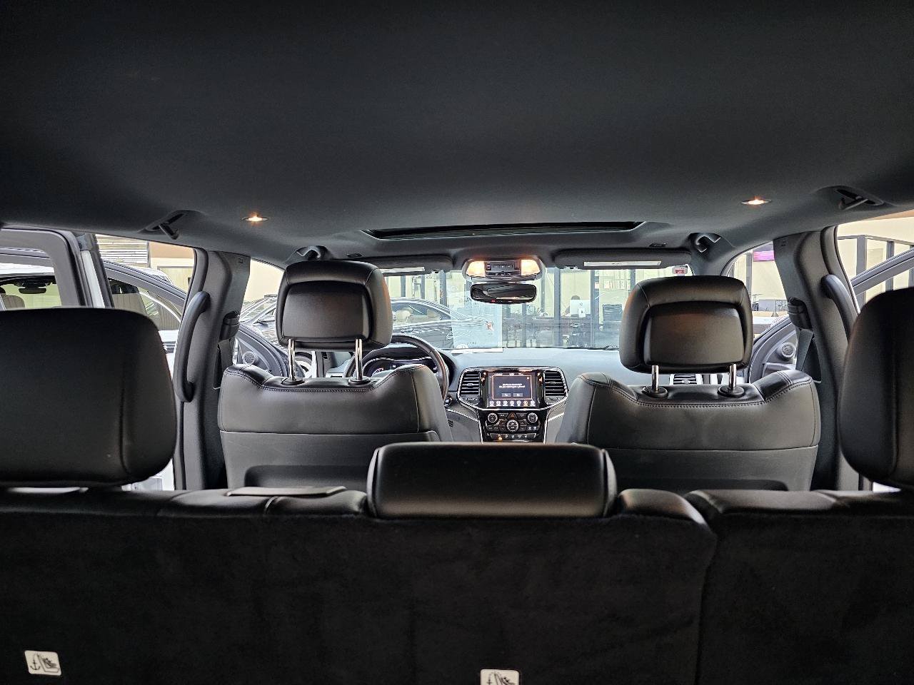 Used 2021 Jeep Grand Cherokee Limited RWD image 13