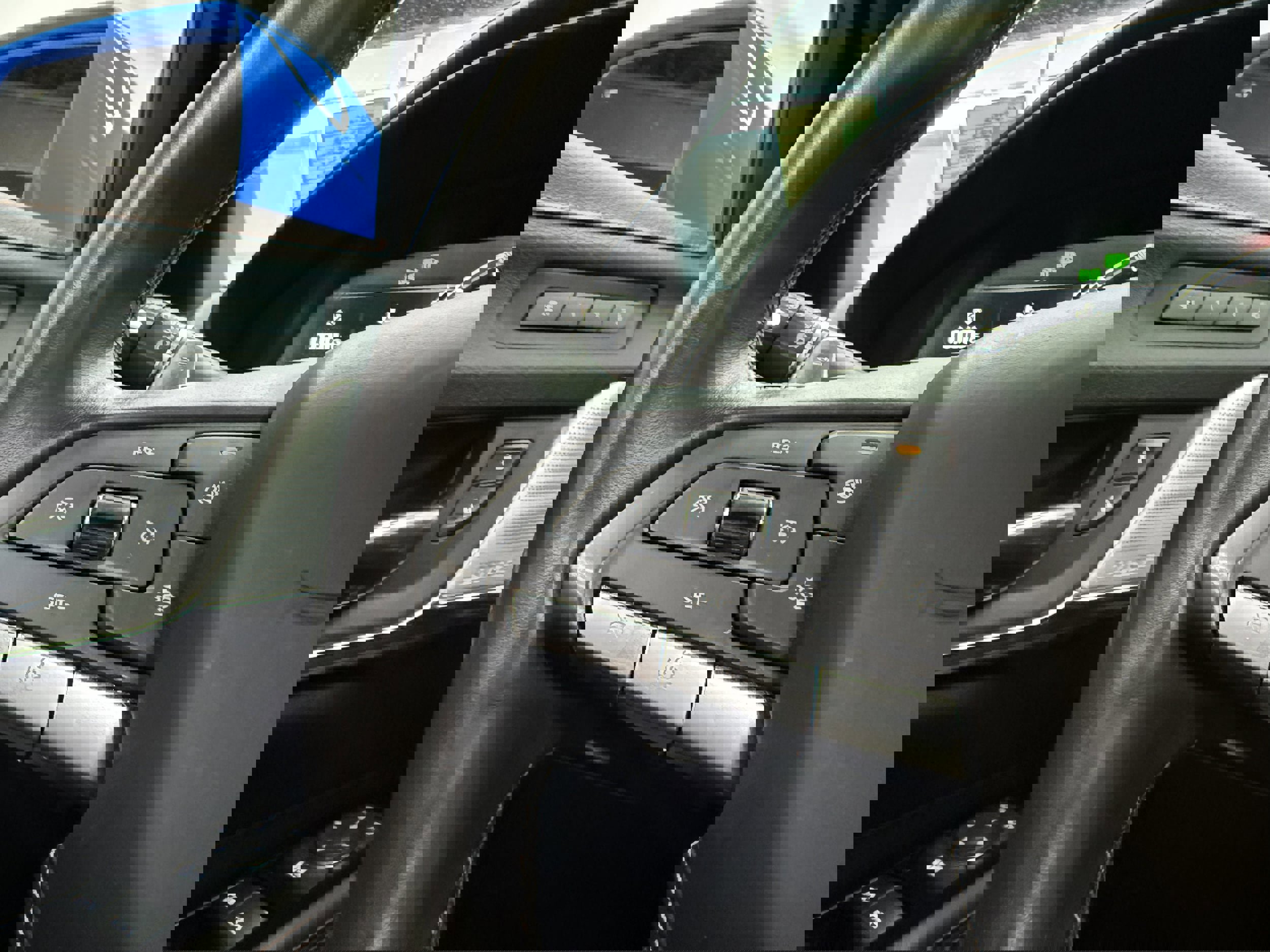 Used 2023 Cadillac CT4 V image 16