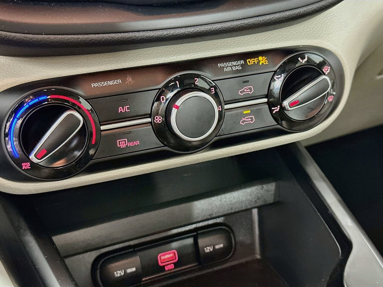 Used 2022 Kia Soul LX FWD image 15