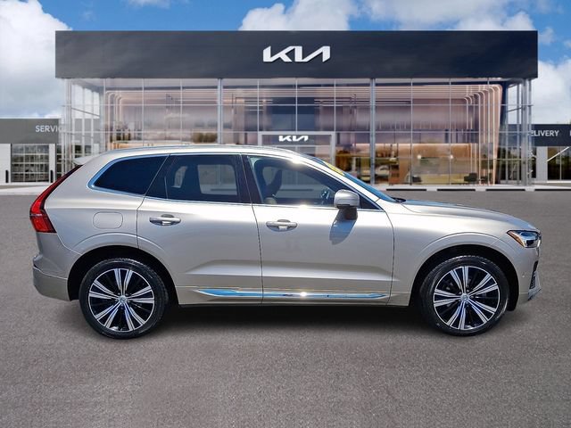 Used 2023 Volvo XC60 B5 Plus AWD/4WD image 7