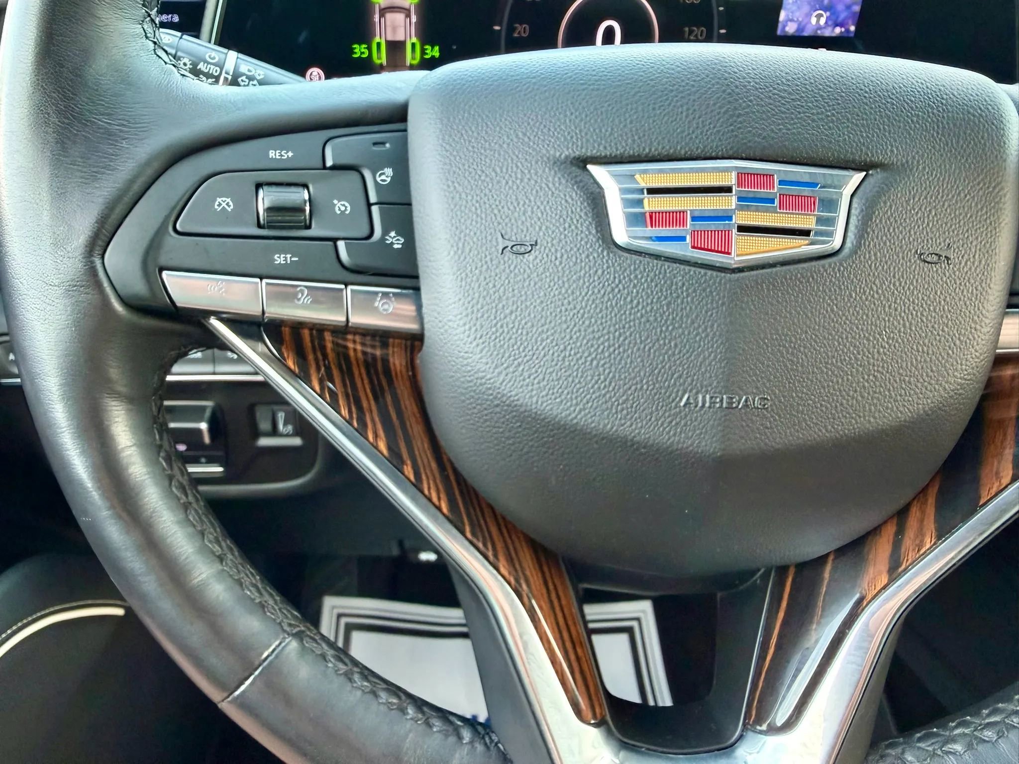 Used 2023 Cadillac Escalade Premium Luxury w/ Performance Package image 36