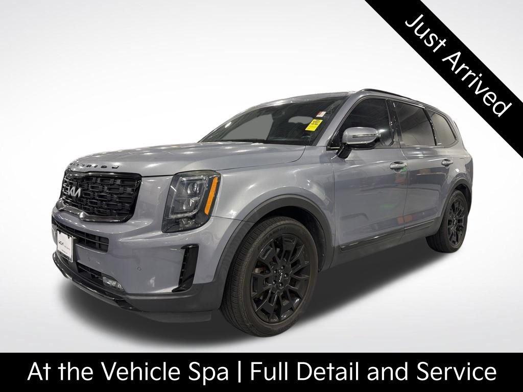 Certified 2022 Kia Telluride SX w/ SX Prestige Package AWD/4WD image 3