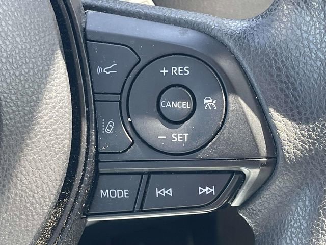 Used 2019 Toyota RAV4 LE image 21