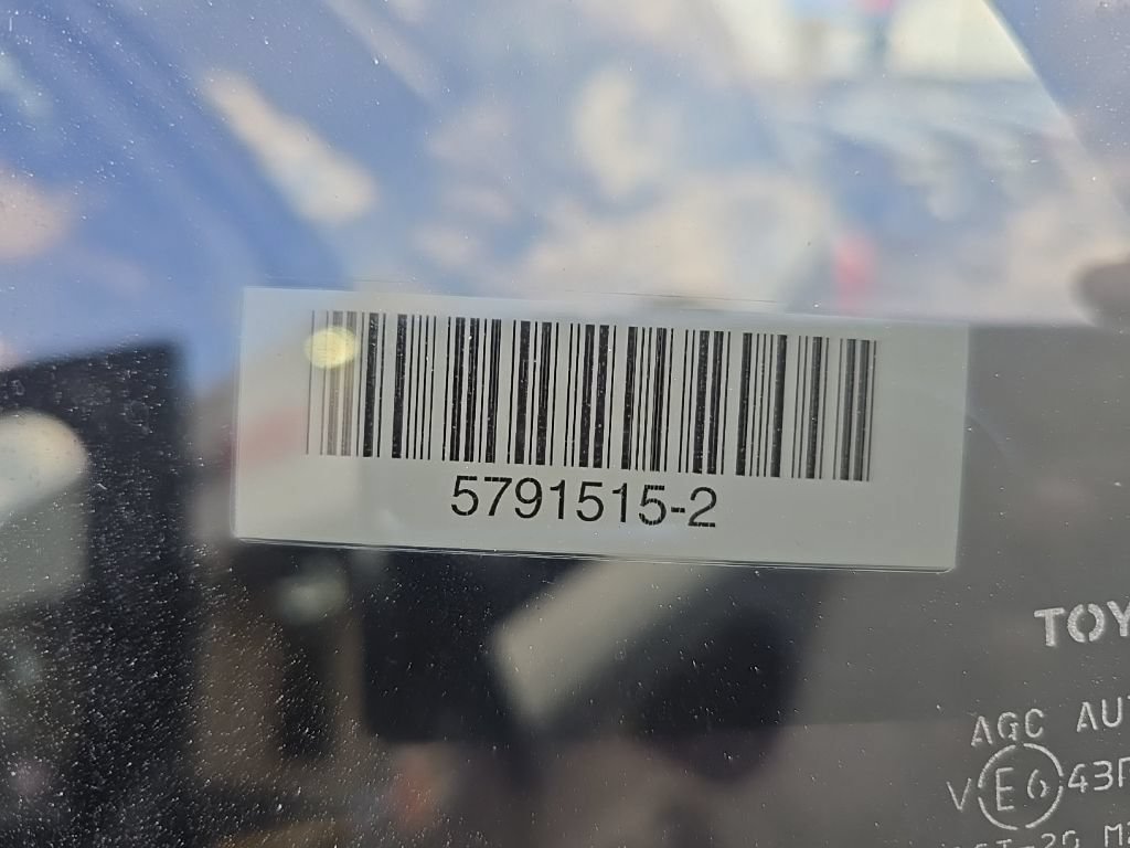 Used 2025 Toyota 4Runner SR5 AWD/4WD image 9