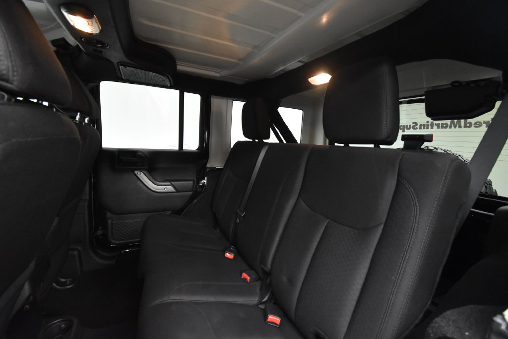 Used 2018 Jeep Wrangler Unlimited Sport AWD/4WD image 17