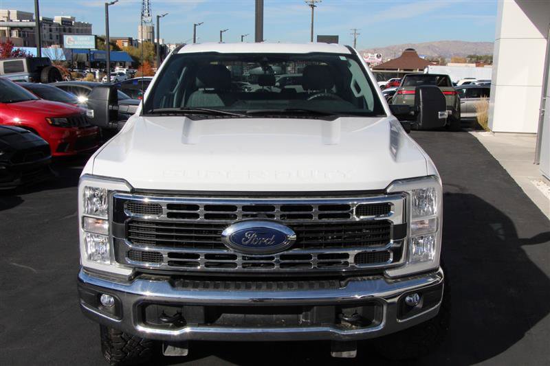 Used 2023 Ford F350 XLT w/ FX4 Off-Road Package image 3