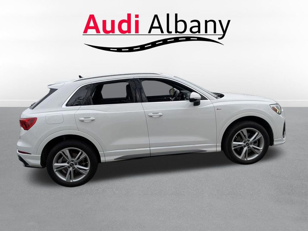 Used 2021 Audi Q3 2.0T Premium Plus w/ Premium Plus Package AWD/4WD image 3