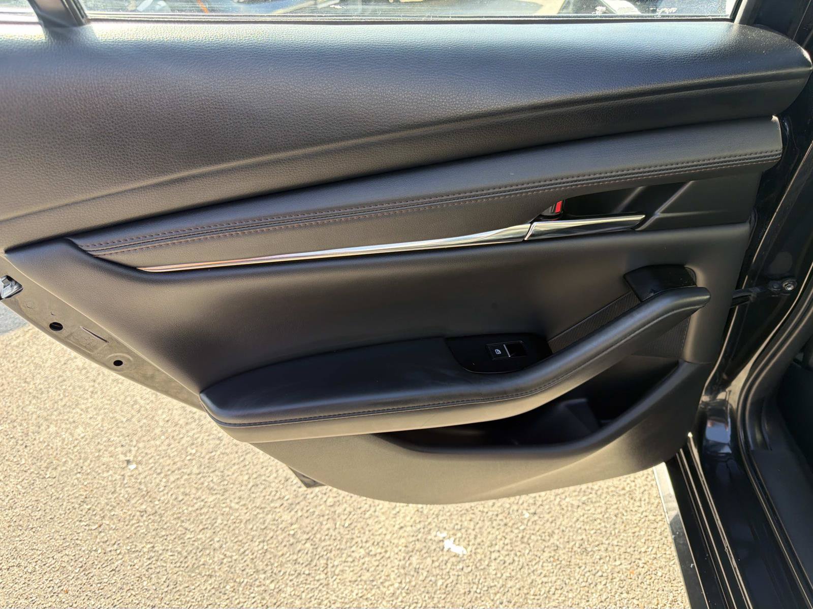 Used 2024 MAZDA MAZDA3 s FWD image 8