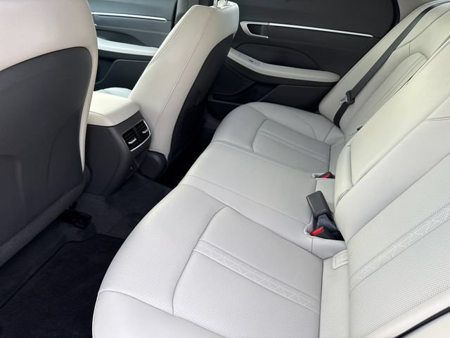 Used 2025 Hyundai Sonata Limited FWD image 17