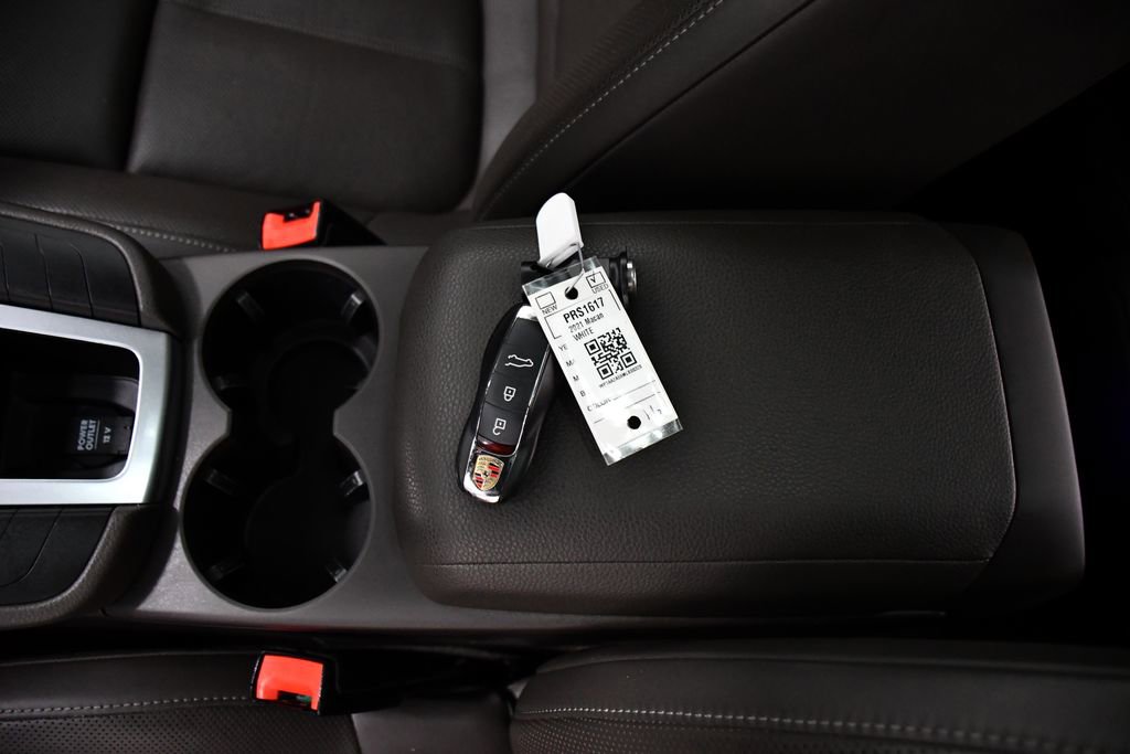 Used 2021 Porsche Macan image 24