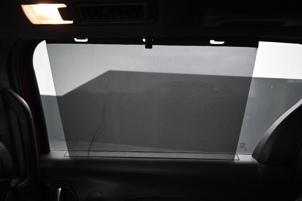Used 2021 Toyota Sienna XSE FWD image 35